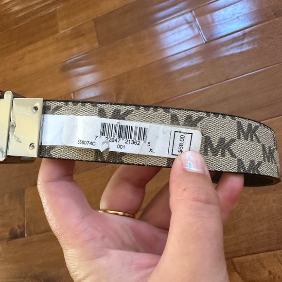 NWT Michael Kors Reversible Belt - Picture 7 of 7
